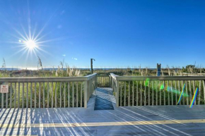 Oceanfront Condo with Deck and Beach Access!